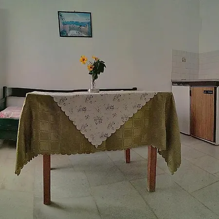 Chrisanthi Appartamento *