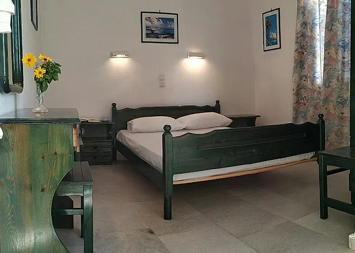 Chrisanthi Apartment *